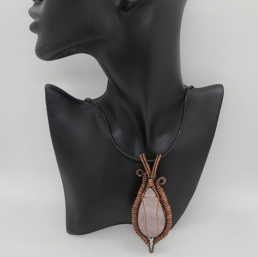 🥳 Host Pick Rose Quartz Pendant by Vailen🥳 - Picture 2 of 7